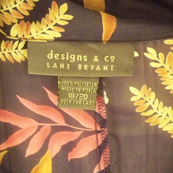 Designs & Co Lane Bryant, Floral Button Up Shirt, 18/20 - Picture 5 of 6